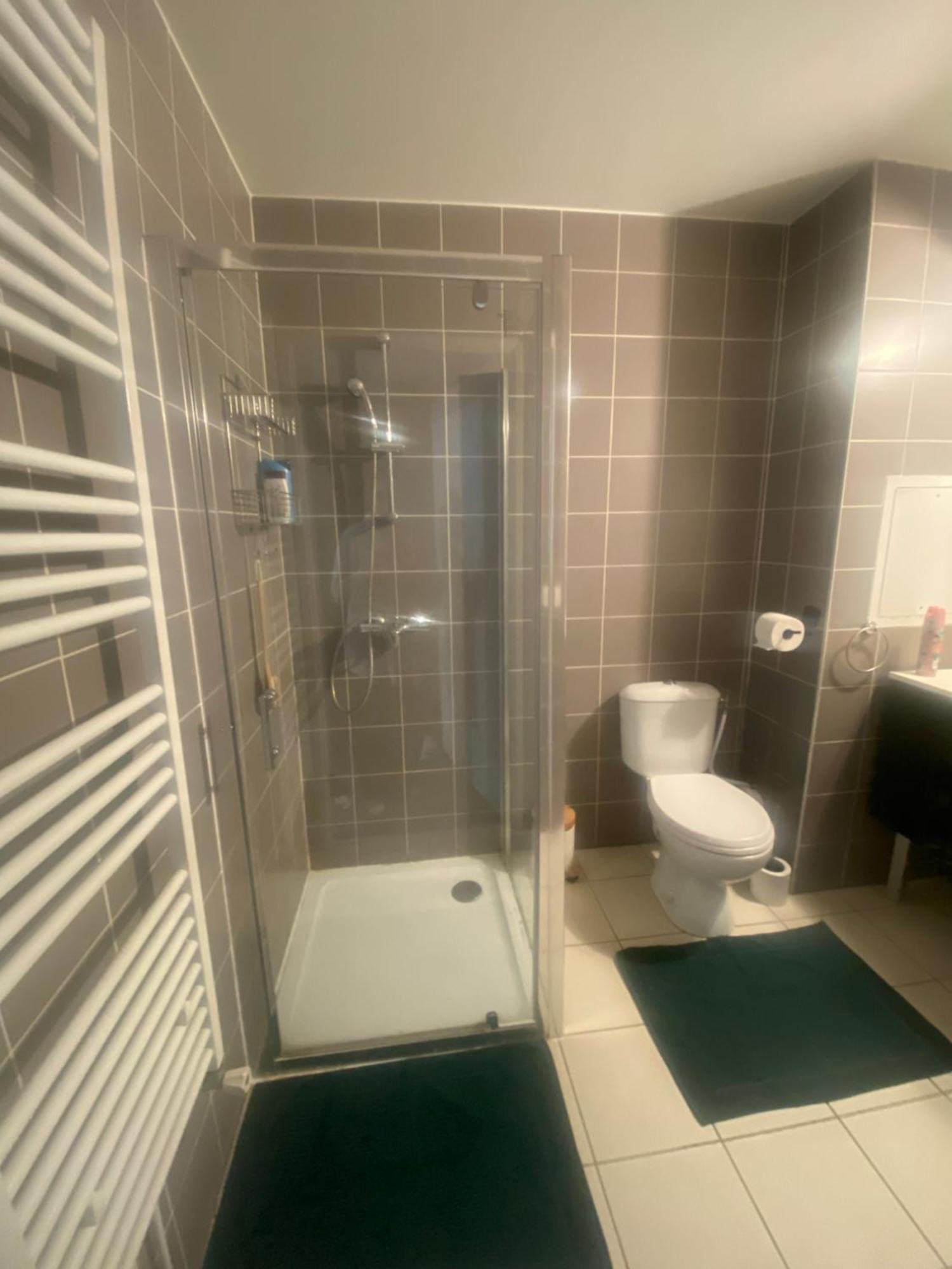 Chambre Privee Sdb Kitchenette Proche De Paris Saint-Ouen  Kültér fotó